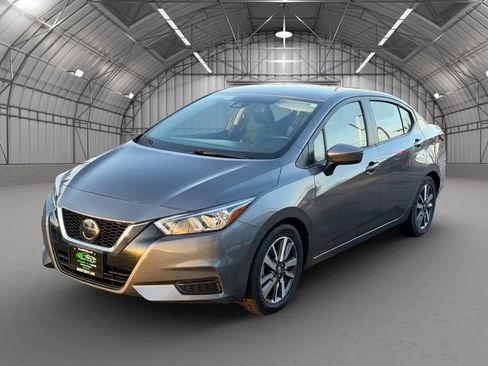 Used 2020 Nissan Versa SV image 3