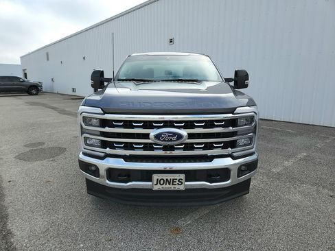Used 2025 Ford F250 Lariat AWD/4WD image 4