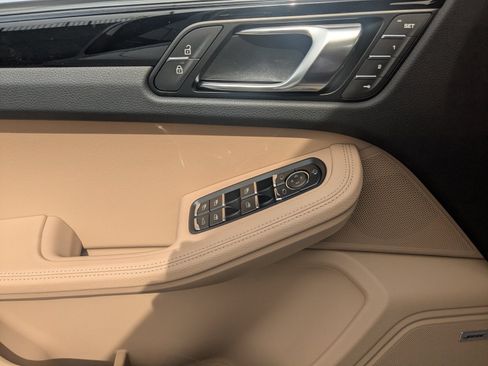 New 2026 Porsche Macan AWD/4WD image 13
