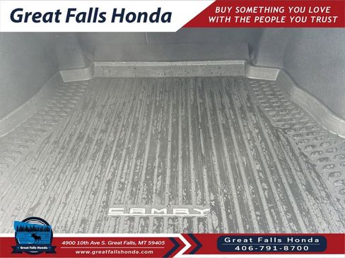 Used 2021 Toyota Camry LE image 8