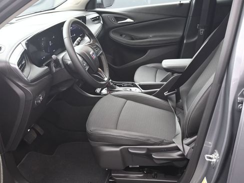 Certified 2026 Buick Encore GX Preferred AWD/4WD image 10