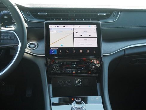 New 2025 Jeep Grand Cherokee L Limited image 15