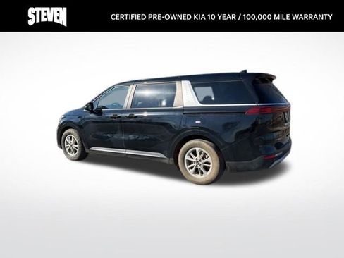 Certified 2024 Kia Carnival LX image 4