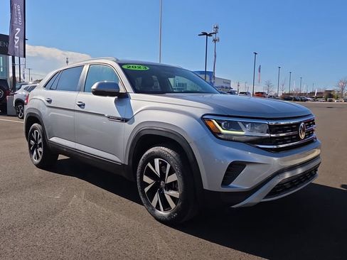 Used 2023 Volkswagen Atlas Cross Sport SE image 7