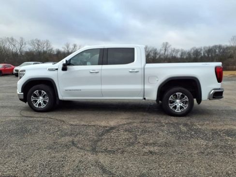 Used 2025 GMC Sierra 1500 SLT AWD/4WD image 12
