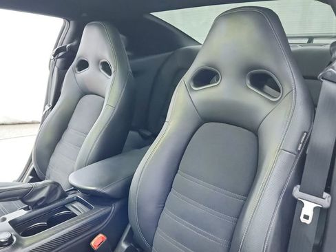 Used 2021 Nissan GT-R Premium image 19