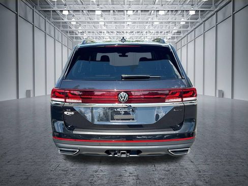 Used 2025 Volkswagen Atlas SE AWD/4WD image 7