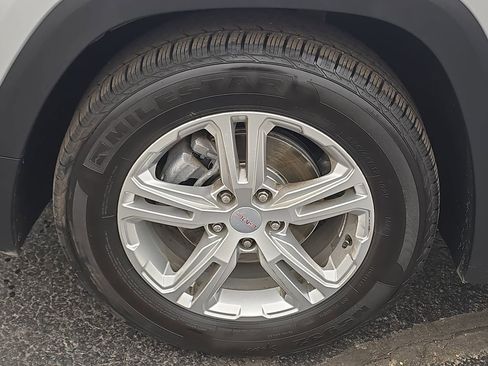 Used 2019 GMC Terrain SLE FWD image 32