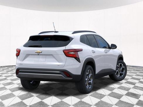 New 2026 Chevrolet Trax LT w/ LT Convenience Package FWD image 9