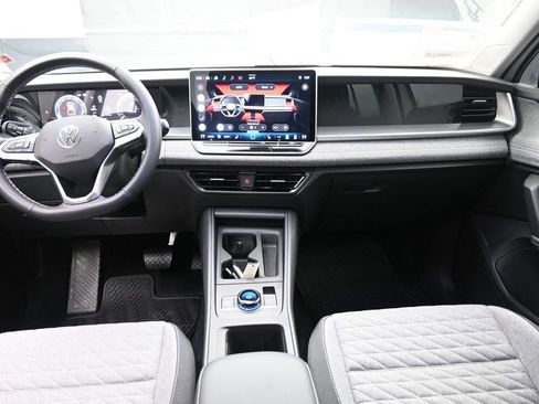 New 2026 Volkswagen Tiguan S image 9