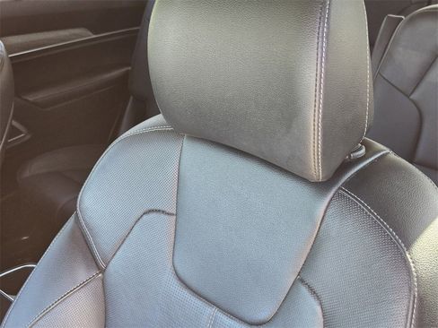 Used 2022 Kia Telluride EX w/ EX Premium Package image 20