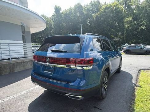 Used 2026 Volkswagen Atlas SE AWD/4WD image 5