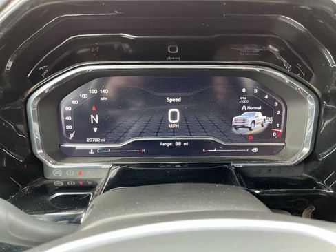 Used 2025 GMC Sierra 1500 Elevation image 12