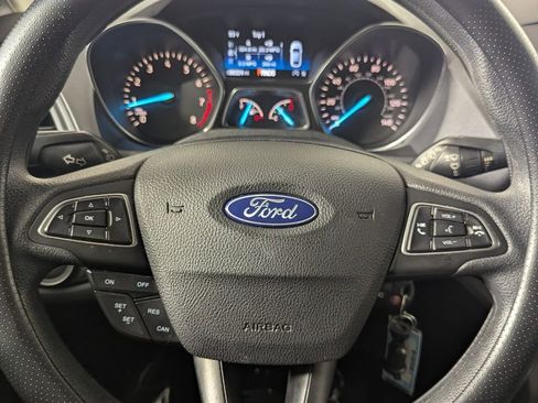 Used 2018 Ford Escape SE w/ SE Sync 3 Package AWD/4WD image 18