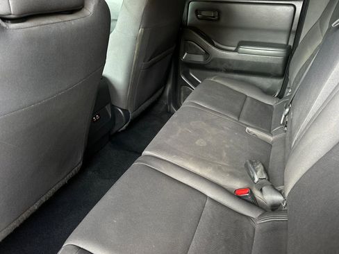 Used 2022 Nissan Frontier S w/ Technology Package image 11