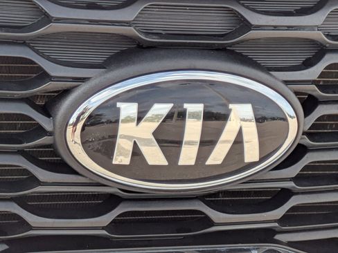 Used 2020 Kia Sorento LX image 13