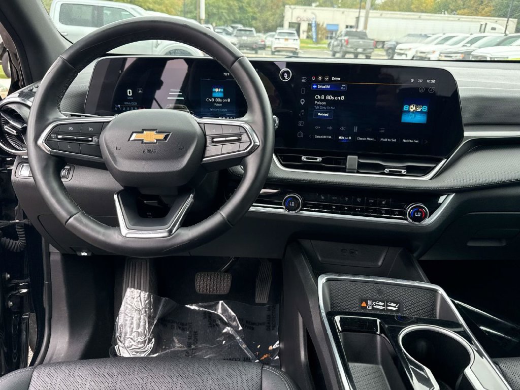 Used 2025 Chevrolet Equinox LT w/ Convenience Package II FWD image 16