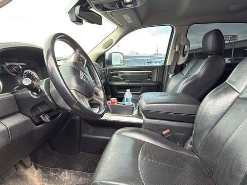 Used 2018 RAM 2500 Laramie w/ Sport Appearance Group AWD/4WD image 4