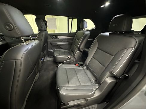 Certified 2025 Buick Enclave Sport Touring image 17