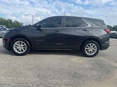 Used 2022 Chevrolet Equinox LT FWD image 2