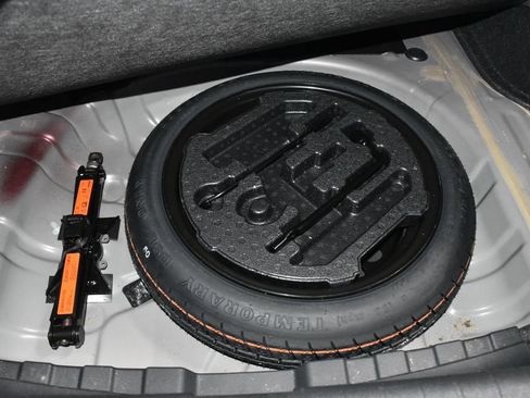 Certified 2024 Nissan Sentra SV image 32