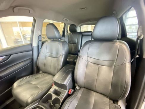 Used 2019 Nissan Rogue SL image 14