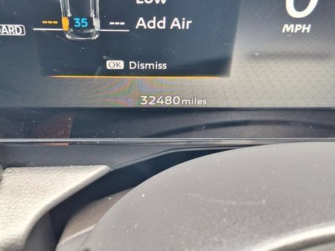 Used 2025 Nissan Kicks SR w/ SR Premium Package FWD image 18