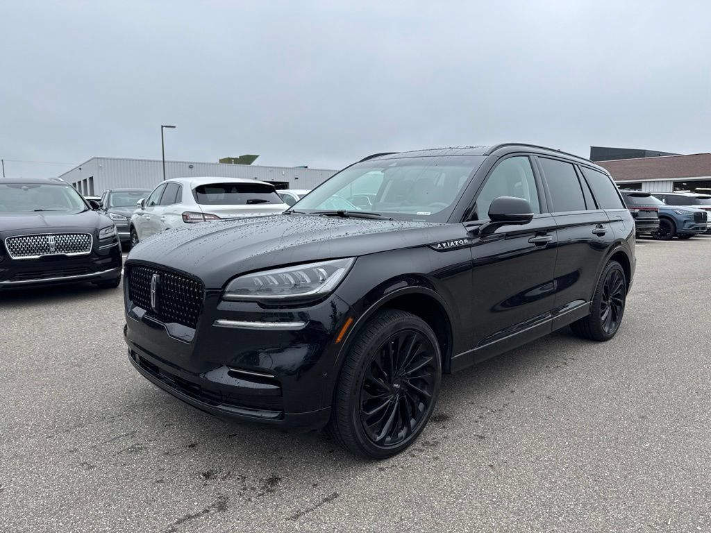 Used 2023 Lincoln Aviator Reserve w/ Equipment Group 201A AWD/4WD image 1