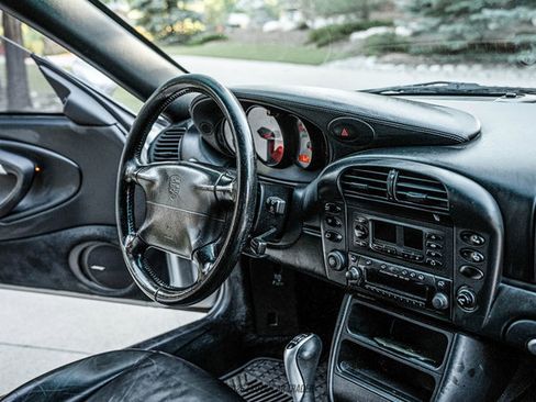 Used 2002 Porsche 911 Turbo AWD/4WD image 32