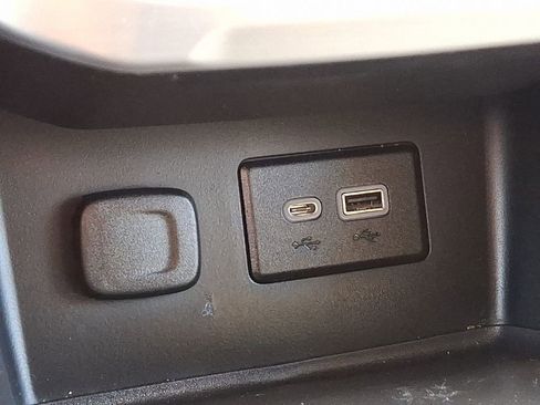 Certified 2023 GMC Acadia SLE image 25