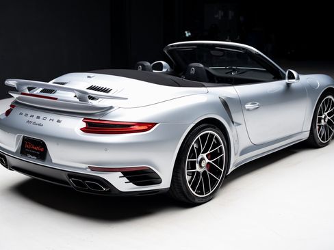 Used 2017 Porsche 911 Turbo image 37