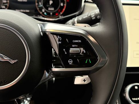 New 2026 Jaguar F-PACE R-Dynamic S image 19