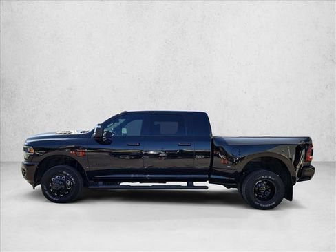 Used 2024 RAM 3500 Laramie w/ Night Edition image 9