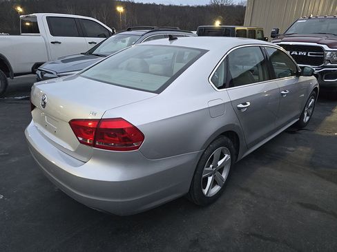 Used 2013 Volkswagen Passat 2.5 SE image 3