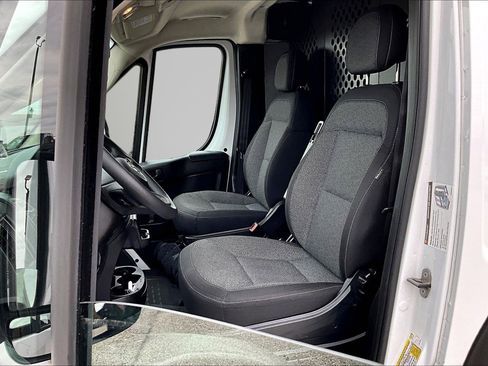 Used 2025 RAM ProMaster 2500 w/ U-Haul Equipment Group FWD image 12