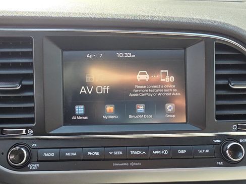 Used 2017 Hyundai Elantra SE FWD image 18
