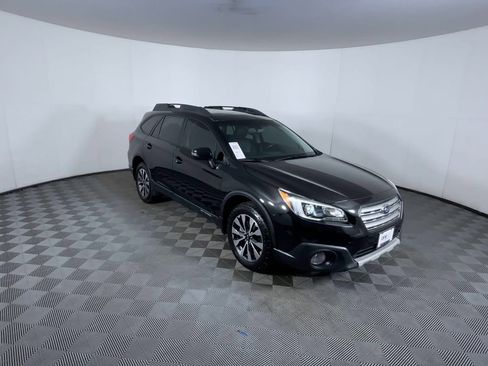 Used 2017 Subaru Outback 3.6R Limited image 2
