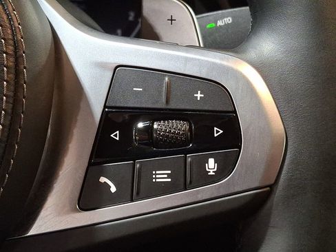 Used 2023 BMW X6 xDrive40i w/ M Sport Package image 18