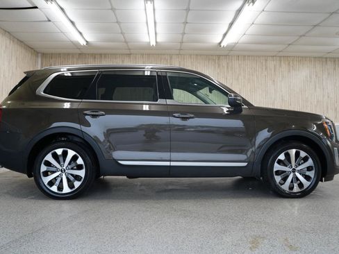 Used 2020 Kia Telluride S AWD/4WD image 6