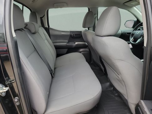 Used 2019 Toyota Tacoma SR5 AWD/4WD image 29