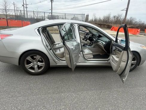 Used 2011 Acura TL 5-Speed AT with Tech Package image 24