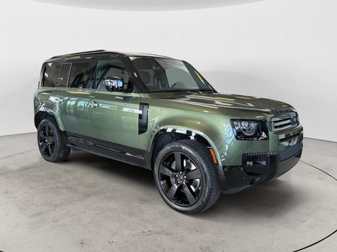 Used 2026 Land Rover Defender 110 X-Dynamic SE AWD/4WD image 2