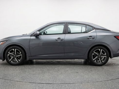 Used 2025 Nissan Sentra SV FWD image 5