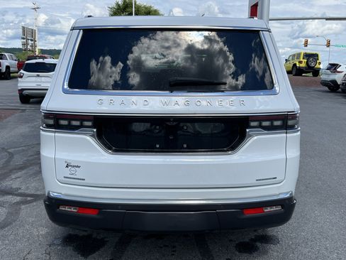 Used 2022 Jeep Grand Wagoneer Series I AWD/4WD image 8