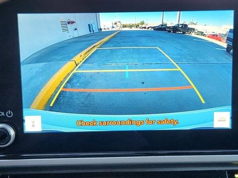 Used 2025 Toyota Camry XLE image 16