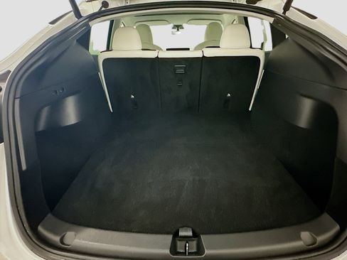 Used 2021 Tesla Model Y Long Range image 28