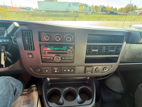 Used 2016 Chevrolet Express 3500 LT w/ LT Preferred Equipment Group image 17