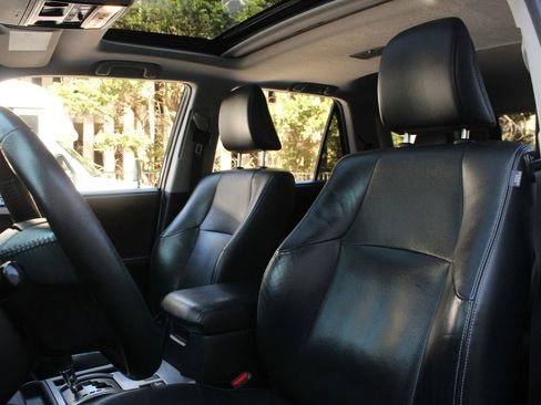 Used 2018 Toyota 4Runner Limited image 13