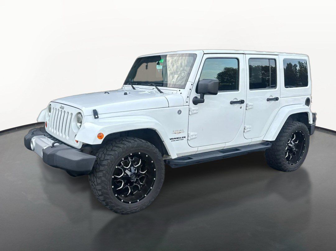 Used 2013 Jeep Wrangler Unlimited Sahara w/ Connectivity Group AWD/4WD image 7