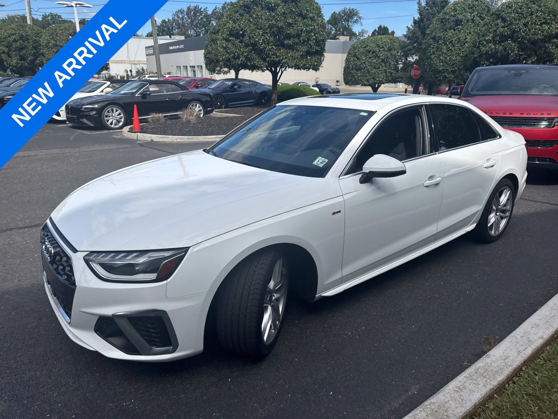 Used 2022 Audi A4 2.0T Premium Plus AWD/4WD image 5